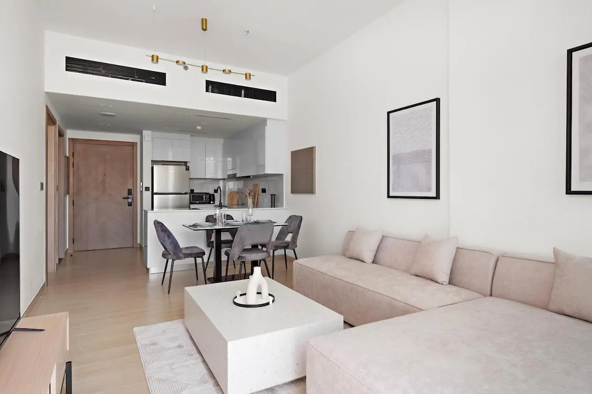 Stunning 1 Bedroom Modern Luxury Residence At Jvc Dubai